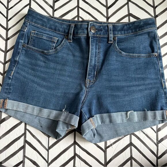 Aeropostale Pants - Aeropostale Size 10 Flex Effects High Waisted Midi Medium Wash Shorts